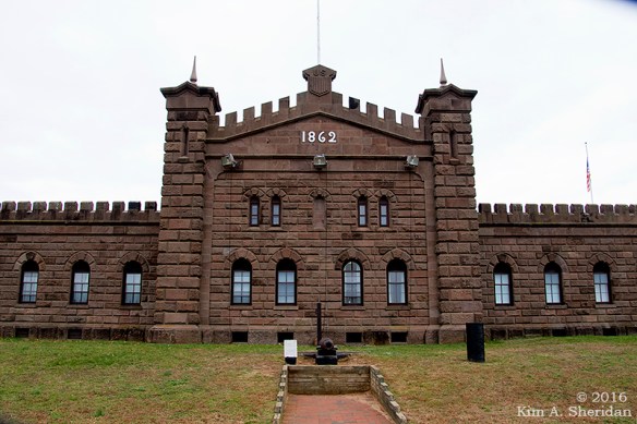 161125_nj-navesink-twin-lights_6254a